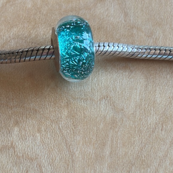 Chamilia Turquoise Sparkle Bead - Picture 5 of 7